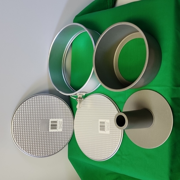 Wilton Kitchen Wilton Cheesecake Pan And Angel Food Cake Pan Poshmark